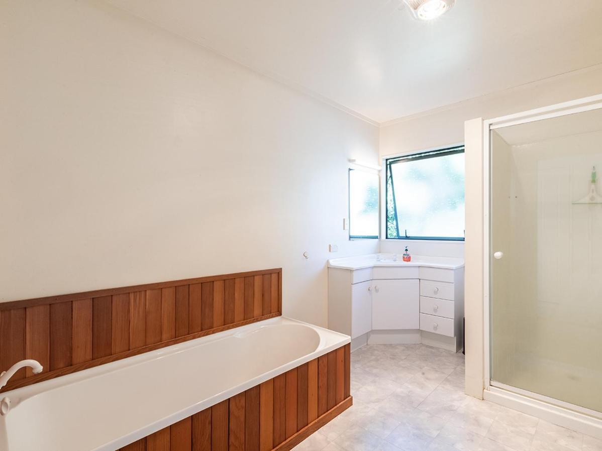 Kawau Vista - Snells Beach Holiday Home ภายนอก รูปภาพ